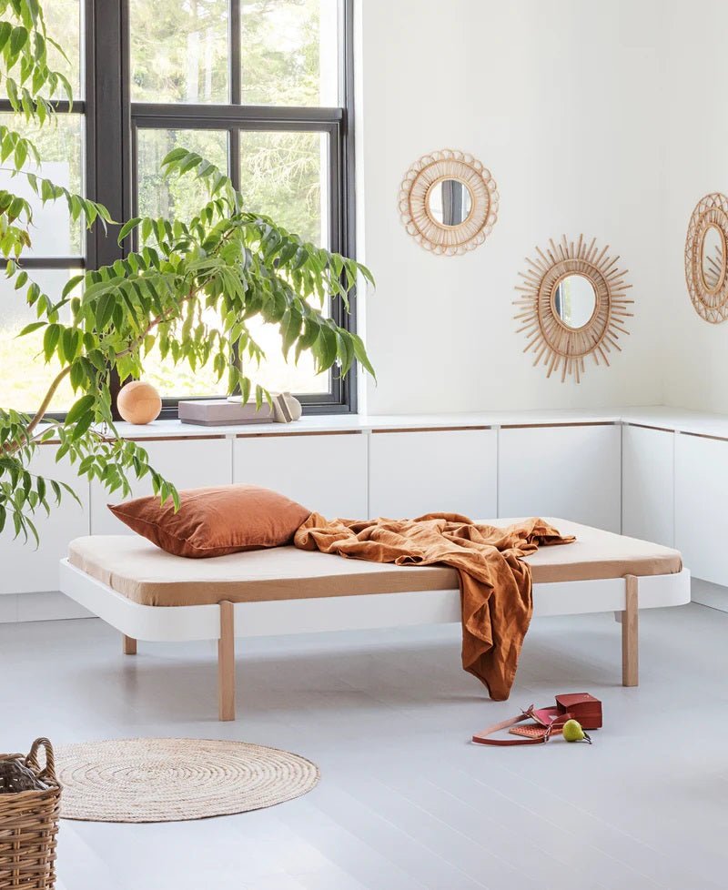 Wood Lounger Bed 90, White/Oak - Le Petit Marché Home Furniture