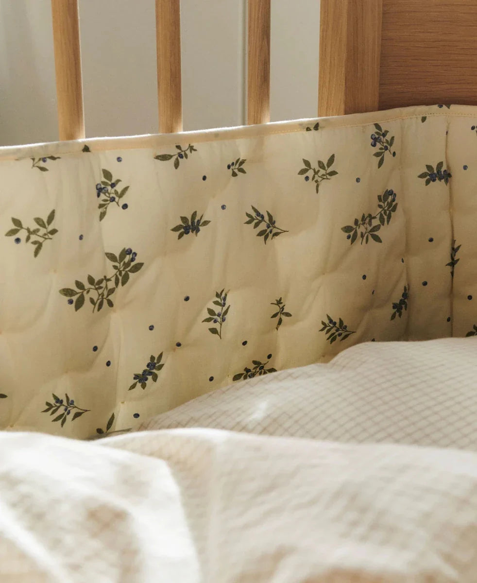 Cot Bumper, Blueberries - LPM Home