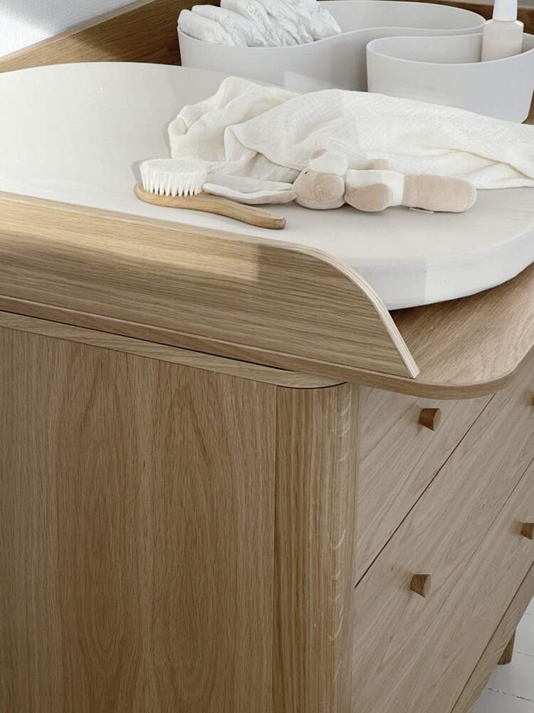 Nature Changing Unit, Oak - Le Petit Marché Home Furniture